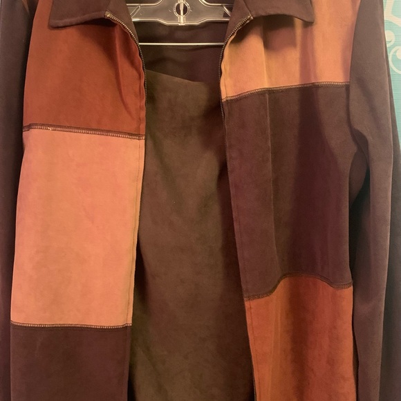 Skirt & jacket - Picture 4 of 16